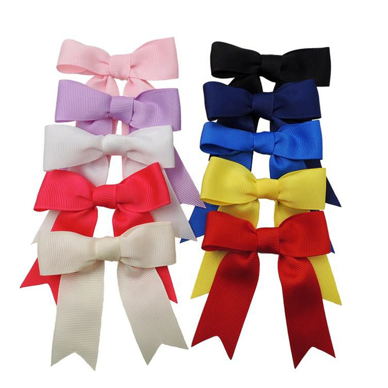 Pre-tied gift ribbon bow for packing